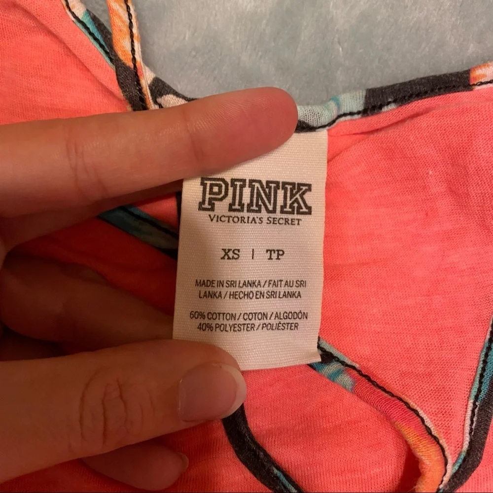 Tropical palm VS PINK tank